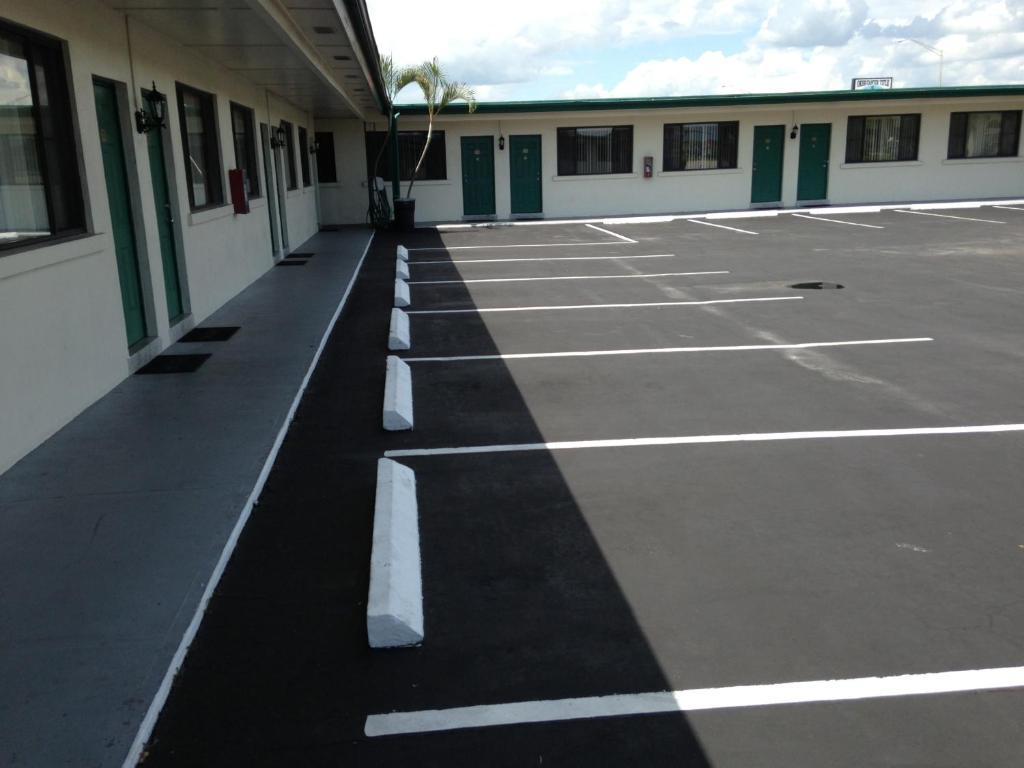 Economy Inn Okeechobee Εξωτερικό φωτογραφία